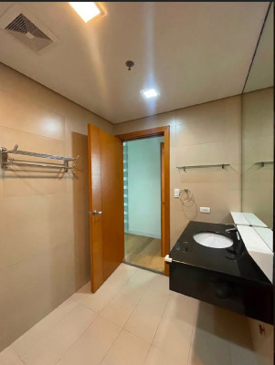 1BR Unit For Sale - Park Terraces