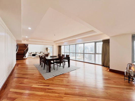 Walk-Through this 4-Bedroom Penthouse Bi-Level Unit in The Forbes Tower