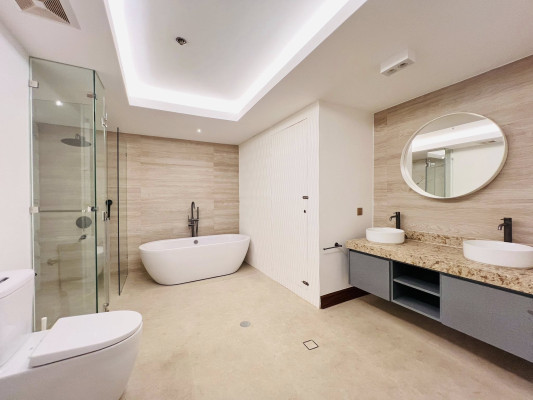 Walk-Through this 4-Bedroom Penthouse Bi-Level Unit in The Forbes Tower