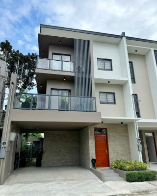 Modern Urban Resort Townhouse