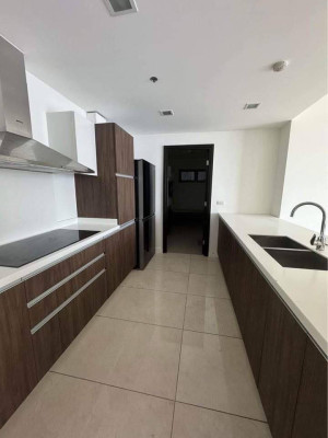 East Gallery Place 2BR Flex type unit good view with parking