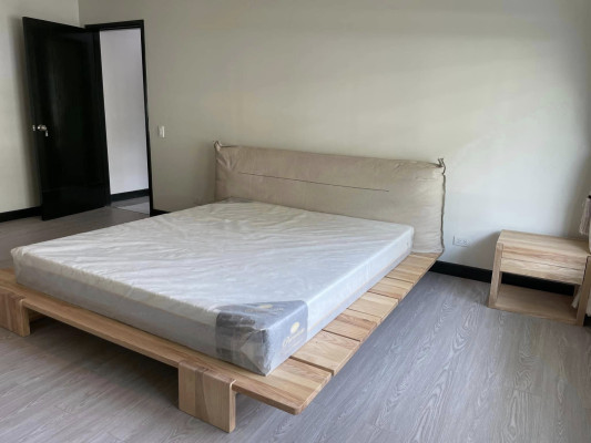 One Serendra 2BR unit facing market market with parking
