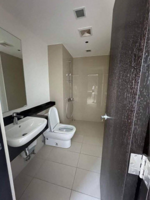 East Gallery Place 2BR Flex type unit good view with parking