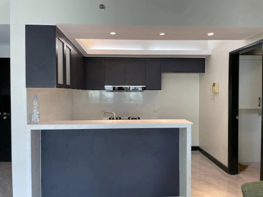 One Serendra 2BR unit facing market market with parking