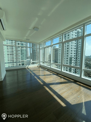 3BR Condo for Sale in Edades Suites, Poblacion, Makati