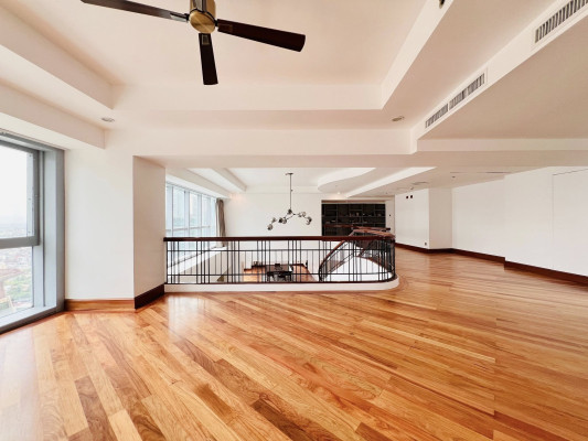 Walk-Through this 4-Bedroom Penthouse Bi-Level Unit in The Forbes Tower