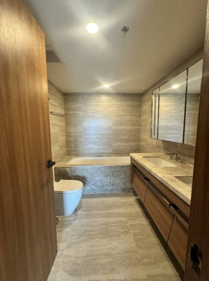 2 BEDROOM UNIT WITH BALCONY AT SHANG RESIDENCES WACKWACK