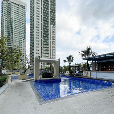 A Dazzling Condo Unit for Sale in Raffles Makati.