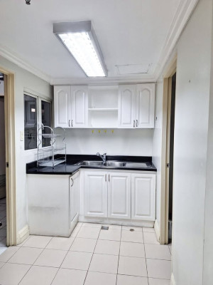 Salcedo Park Tower Makati For Sale