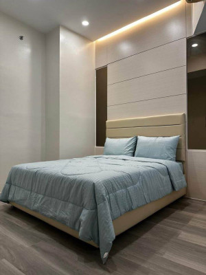 2BR Flat type unit in Bellagio 3 Condo for Sale