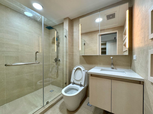 Grab this Breathtaking 2-Bedroom Condo Unit in Rockwell, Makati