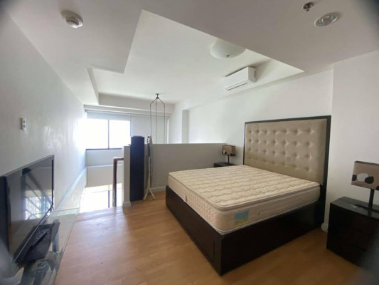 2 BEFROOM LOFT TYPE AT ONE ROCKWELL WEST