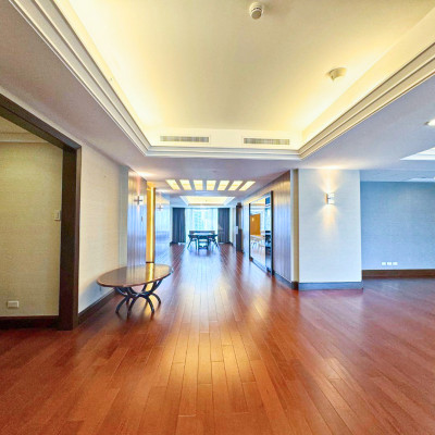 Stylish Condo For Sale in Discovery Primea