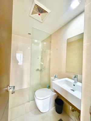 Three Central Makati 29N