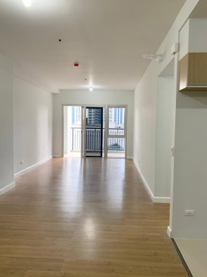 TWO  MARIDIEN  2 BEDROOM FOR SALE  high street south corporate plaza seda hotel