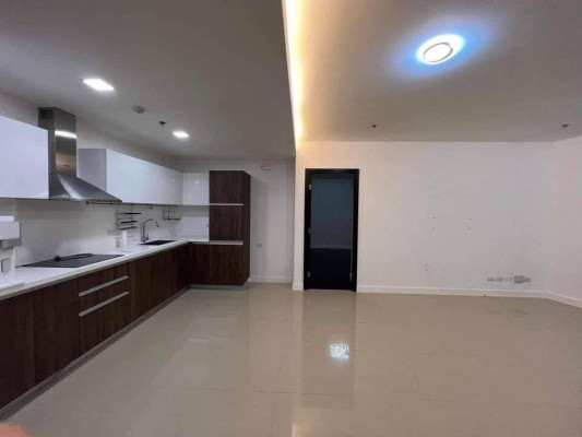 East Gallery Place 2BR unit with parking Condo for Sale
