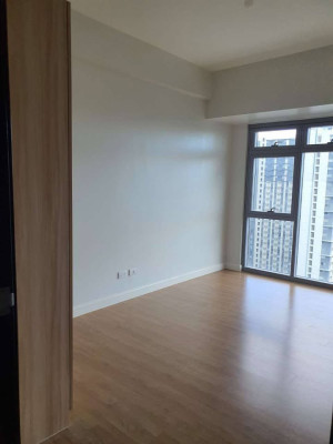 3BR unit in Park Triangle Residences