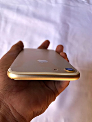 iPhone 7 Factory Unlocked