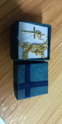 Necklace with cross pendant