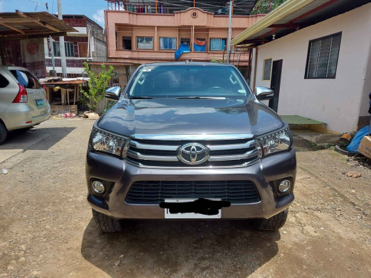 2017 Toyota hilux g