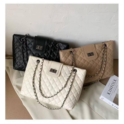 ELEGANT SHOULDER BAG