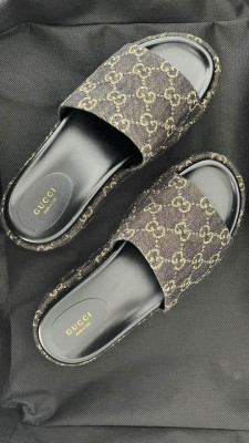 ORIGINAL GUCCI PLATFORM SANDALS
