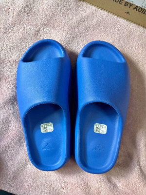 Yeezy Slide Azure