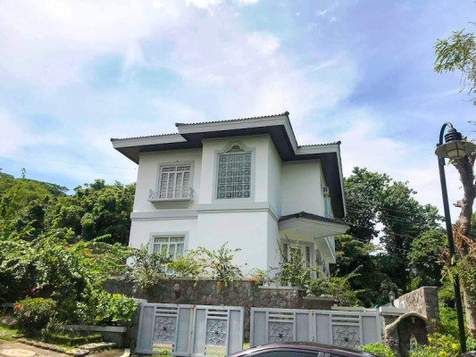5BR House in Terrazas De Punta Fuego, Nasugbu, Batangas