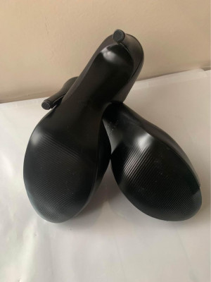 Nine West Black Pumps