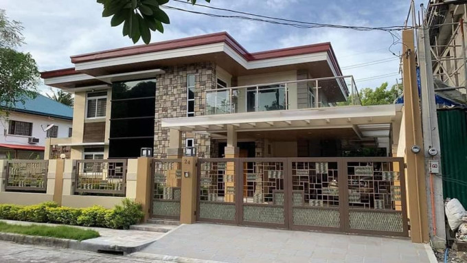 For Sale 2 Storey Beautiful House and Lot In Exclusive Subdivision in Paranaque