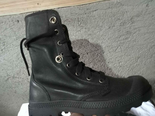 Palladium Baggy Leather Women's 6 US