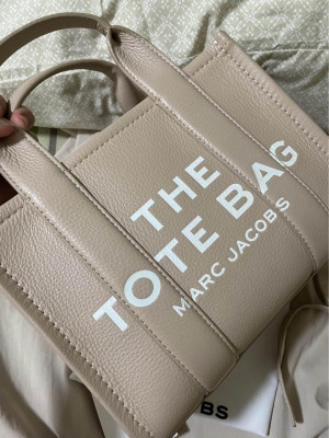 Marc Jacobs The Tote Bag