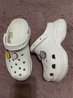 PRE LOVED ORIG CROCS BAE CLOG