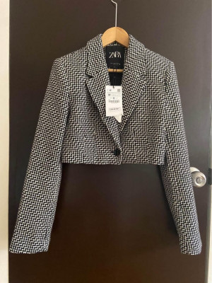 -Zara Cropped Blazer