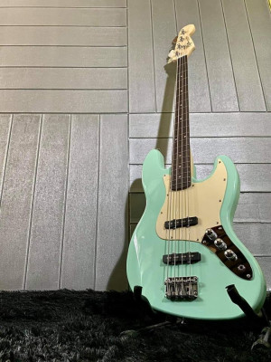 CLIFTON JAZZBASS 4 STRINGS