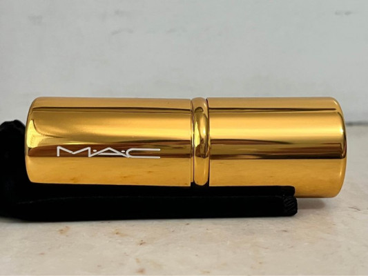 MAC Round Retractable Gold Brush
