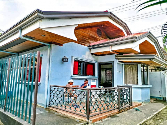 HOUSE & LOT FOR SALE