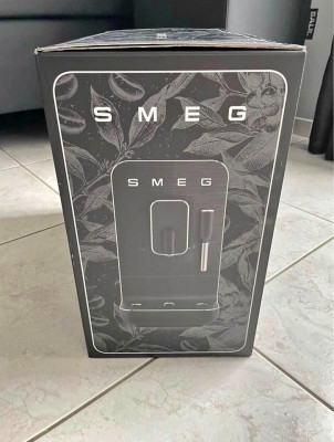 Smeg Automatic Bean Coffee Machine