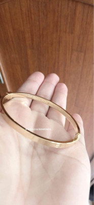 Preloved 18k gold bangle slim clip type
