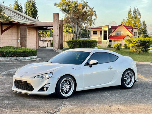 Toyota 86 manual 2013 model