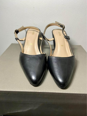 Olivia Manila pointed black slingback