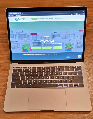 MacBook Pro (13-inch, Two Thunderbolt ports)