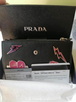 prada wallet