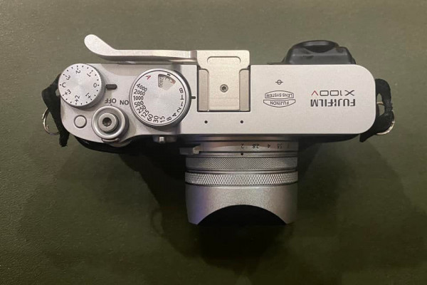 Fujifilm X100V