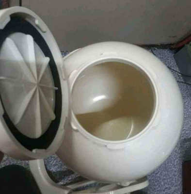 Manual pressure washing machine