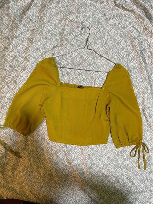 COTTON ON yellow puff sleeves crop top