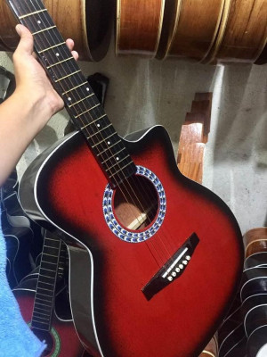 Direct Supplier Buy brandnew acoustic guitar with free ukulele and moree.