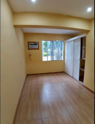 HOUSE & LOT FOR SALE