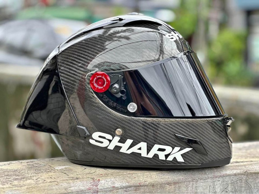 Shark Race Gp pro Carbon Medium