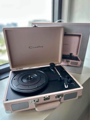 Crosley Cruiser Turntable